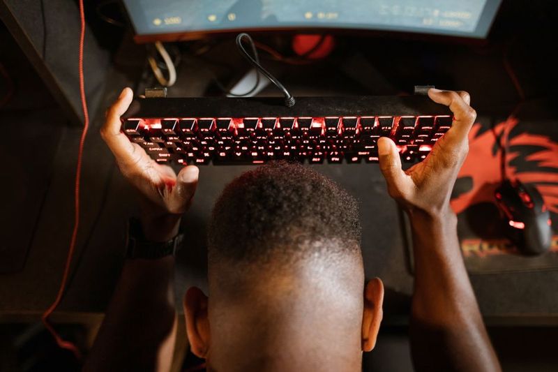 The 18-year-old jungler drawing scout attention